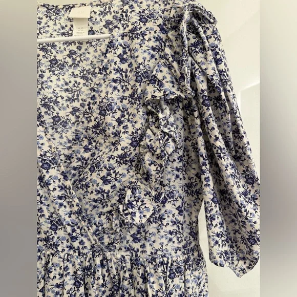 H&M Floral V-Neck Ruffle Dress - Picture 3 of 5
